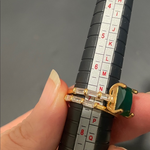 Elegant Green and Gold Ring size 7 emerald baguette 2 rings set - Picture 11 of 13